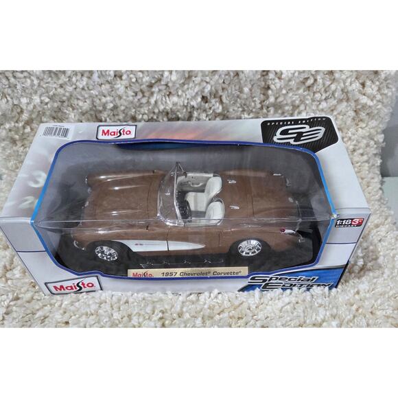 Maisto 1957 Special Edition Chevy Corvette Convertible Bronze 1:18 Diecast Car - Picture 2 of 8